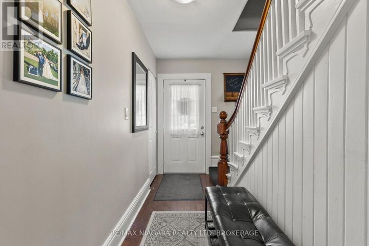 Property Photo:  85 Maple Street  ON L2R 2B2 
