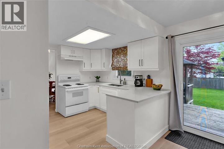 Property Photo:  22 Bruinsma Avenue  ON N7M 6C3 