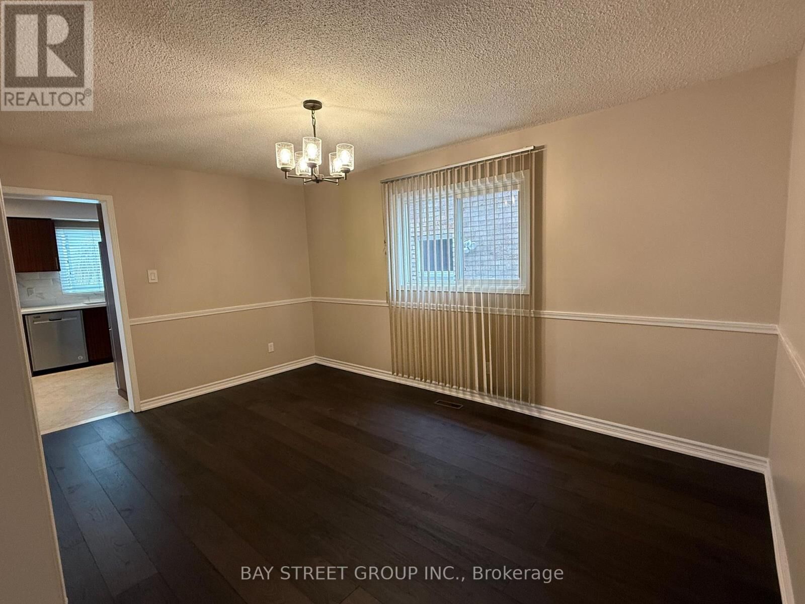 Property Photo:  4497 Longmoor Road Room 3  ON L5M 4H6 