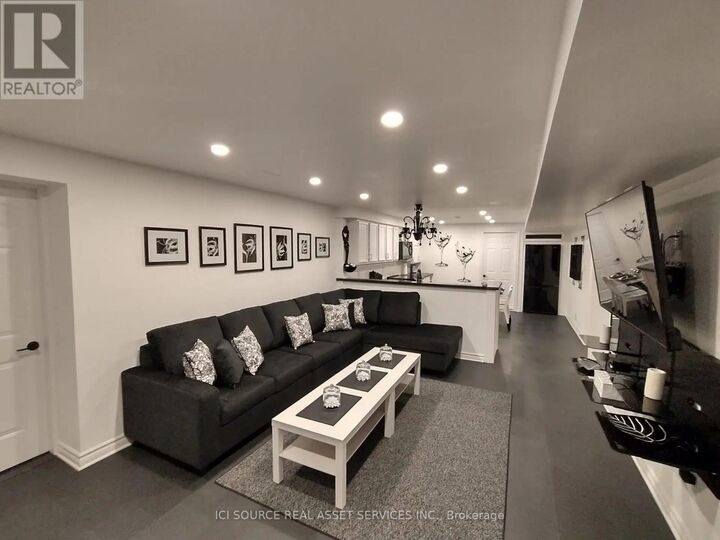 Property Photo:  32 Ontoro Boulevard Bsmt  ON L1Z 1X6 
