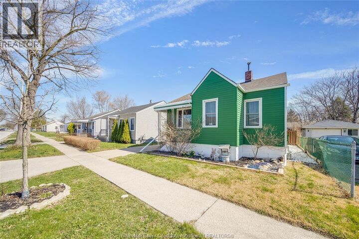 Property Photo:  2286 Forest Avenue  ON N8W 2G6 