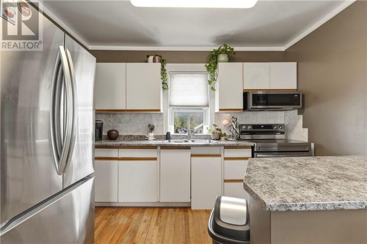 Property Photo:  593 Norman Street  ON P3E 2B6 