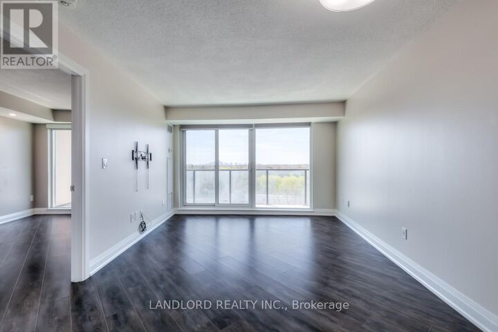 Property Photo: 18 Valley Woods Road 606 ON M3A 0A1