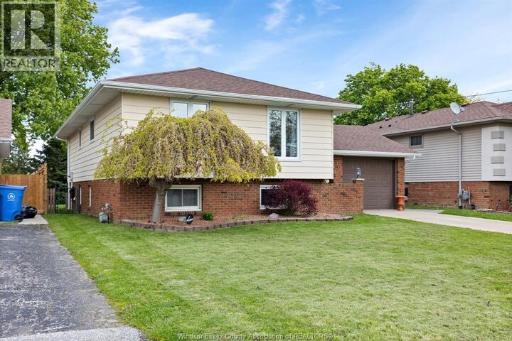 Property Photo:  367 St Peter  ON N8L 1K8 