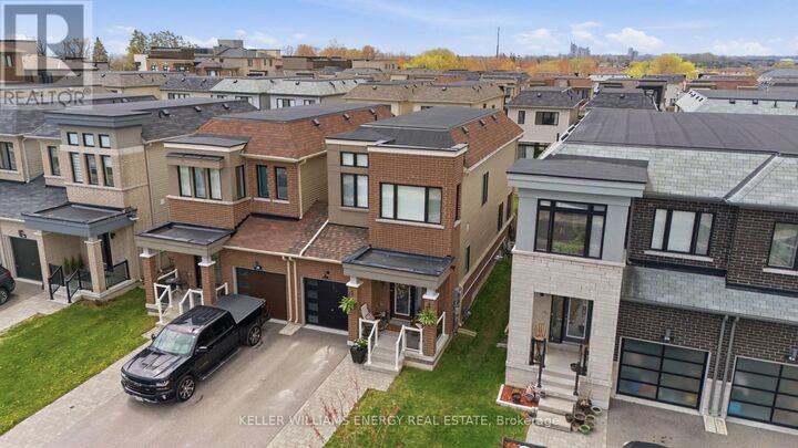 Property Photo:  34 Larkin Lane  ON L1C 2W3 