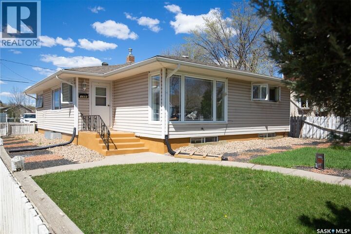 Property Photo:  1204 3rd Avenue NW  SK S6H 3V3 
