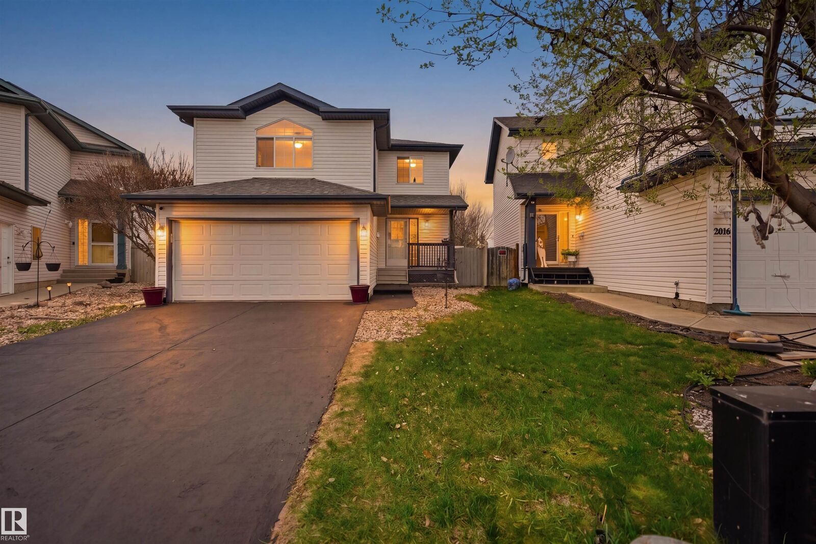Property Photo:  33A Street NW 2610  AB T6T 1R1 