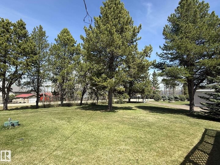 Property Photo:  38 Lakeshore Drive  AB T0C 2V0 