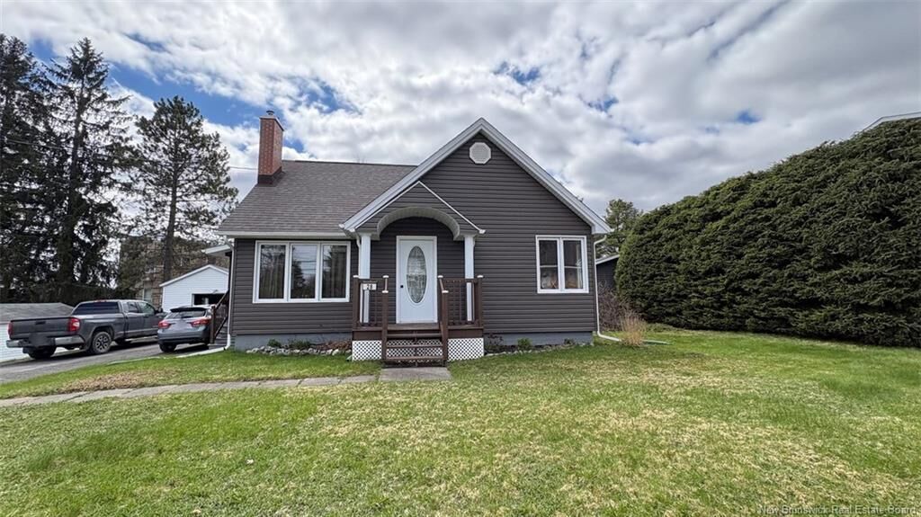 Property Photo:  28 Philippe Avenue  NB E3V 1R1 