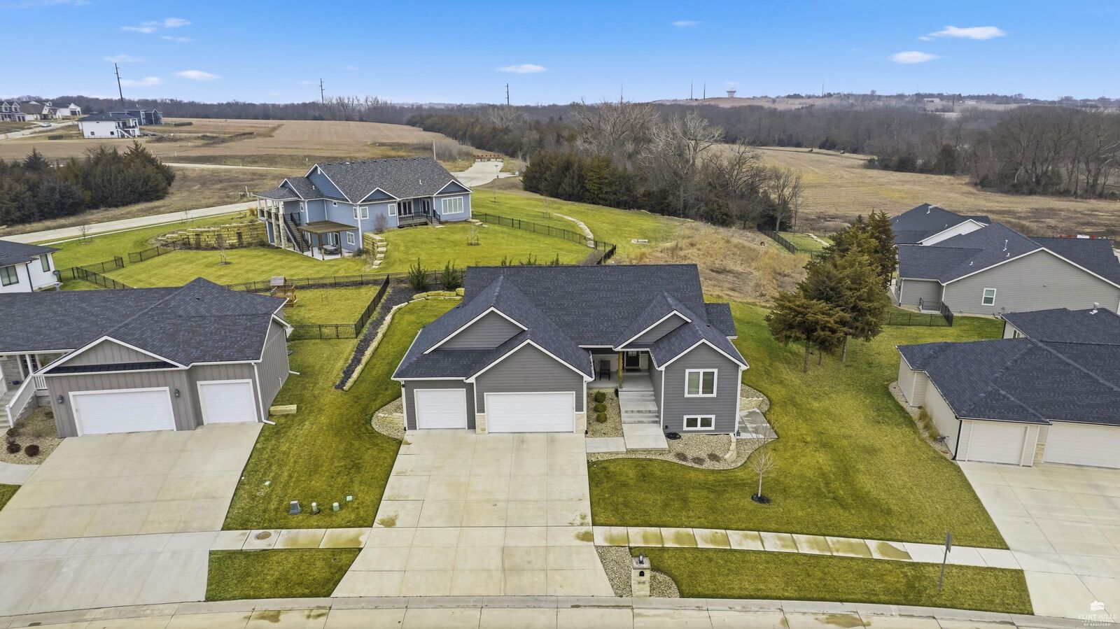 Property Photo: 8849 Moonbug Lane KS 66502