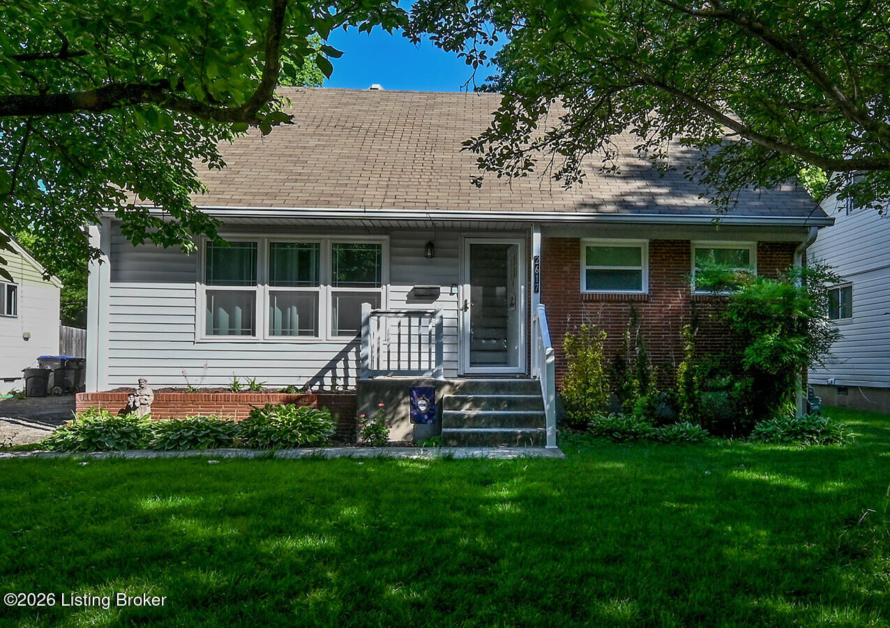 Property Photo: 2617 Gardiner Ln KY 40205