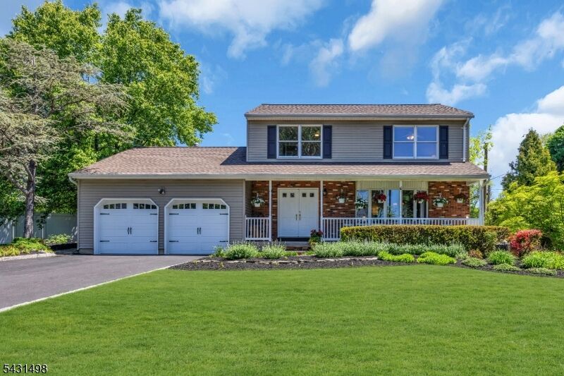 Property Photo:  18 Johnfield Ct  NJ 08854 