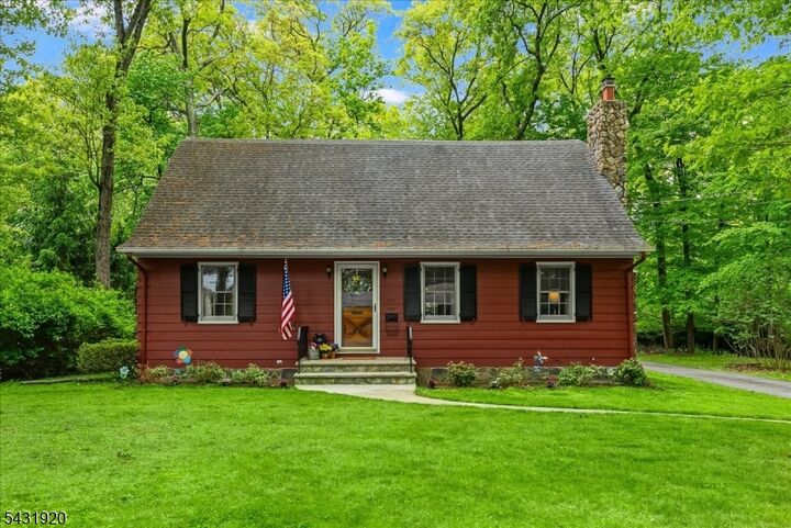 Property Photo:  187 Henry Pl  NJ 07481 