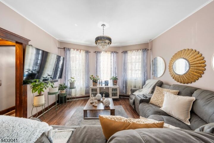 Property Photo: 1039 Anna St NJ 07201