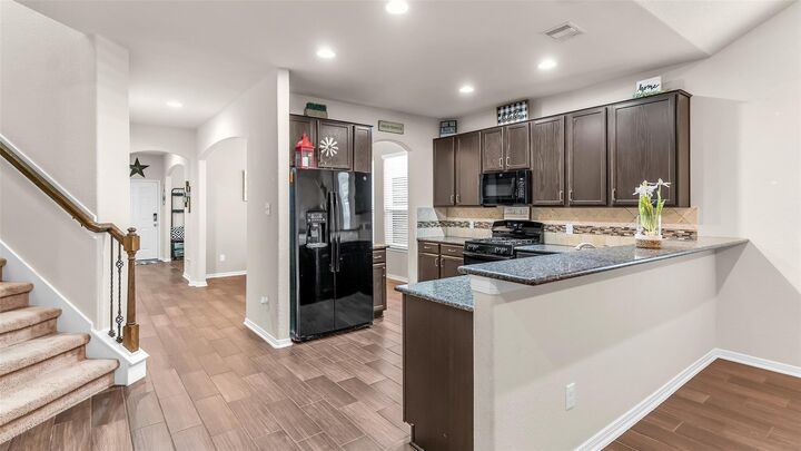 Property Photo: 2325 Garden Square Path TX 77386