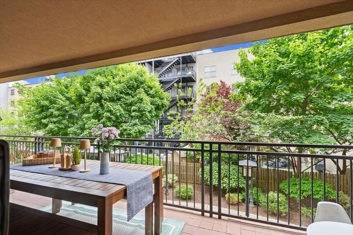 Property Photo:  650 2nd St 2D  NJ 07030 