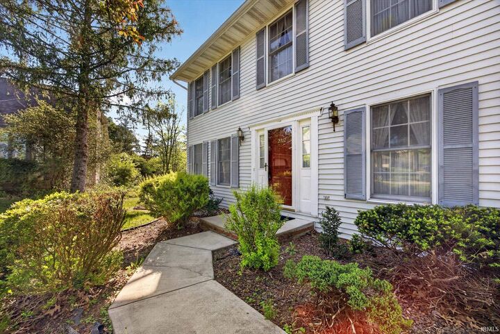Property Photo:  2711 S McMillan Court  IN 47401-4429 