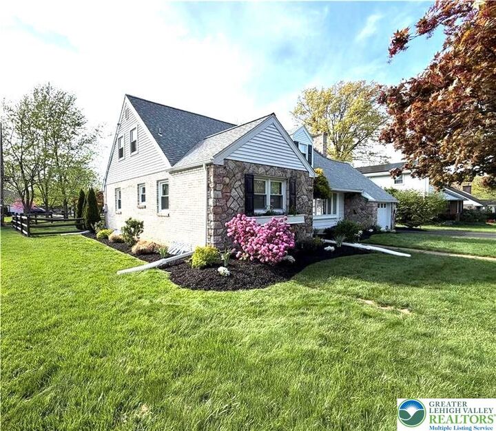 Property Photo:  389 Barrett Road  PA 18049 