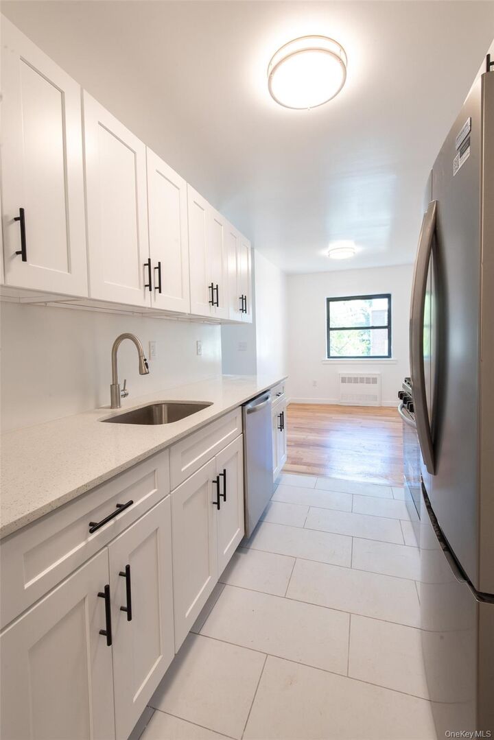 Property Photo: 671 Bronx River Road 3A NY 10704