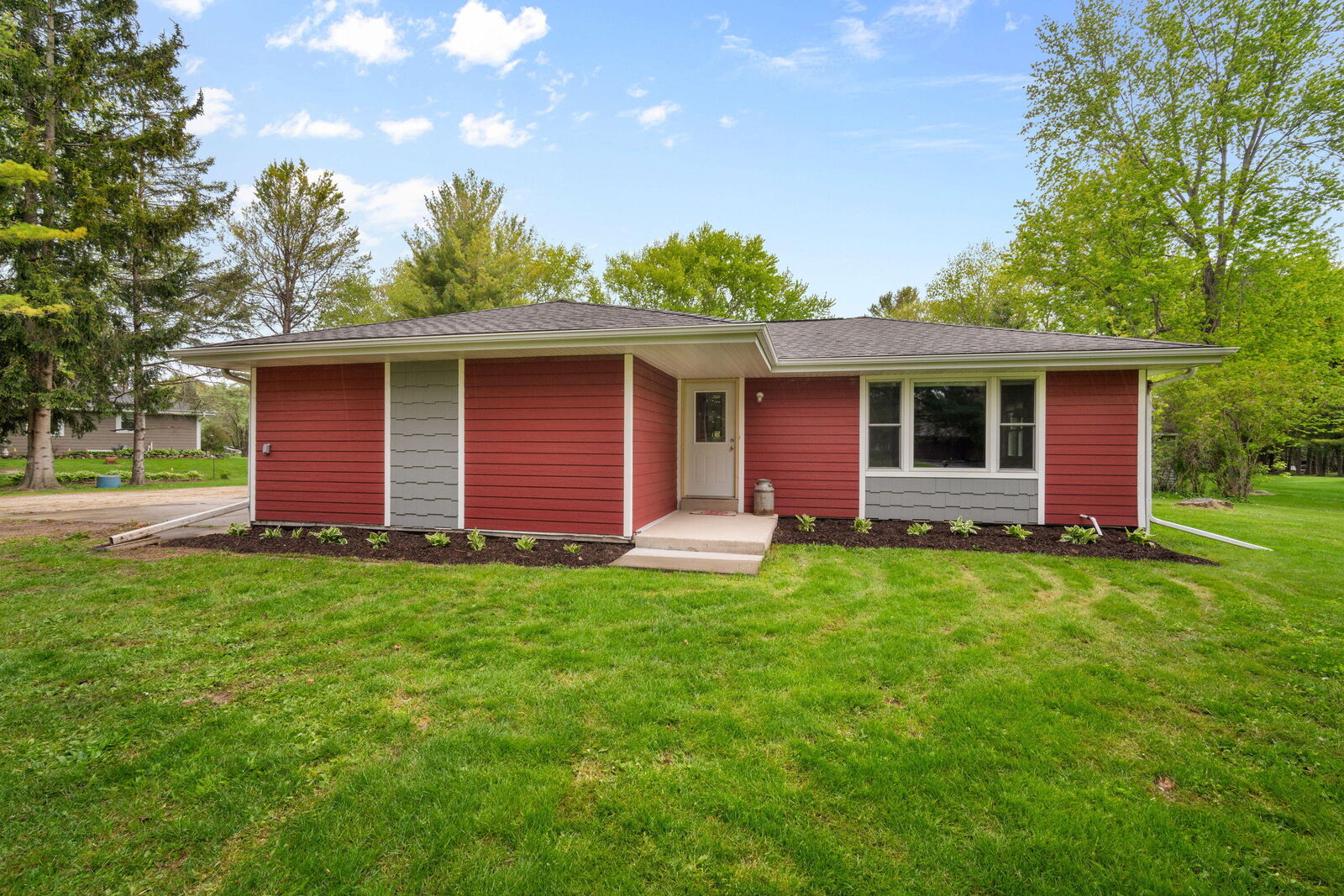 Property Photo:  3013 El Camino Dr  WI 53012 