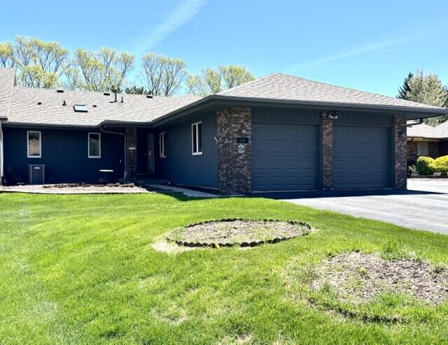Property Photo:  1116B Aspen Ct  WI 53044 