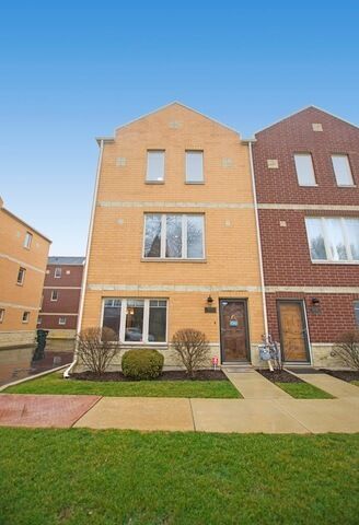 Property Photo: 8900 31st Street 18 IL 60513