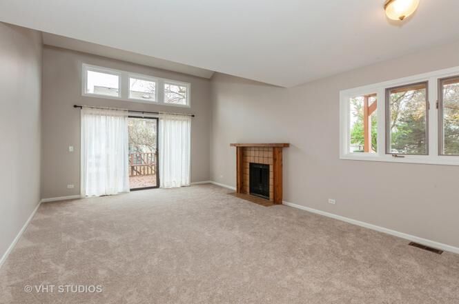 Property Photo:  1616 Prestwick Drive  IL 60563 