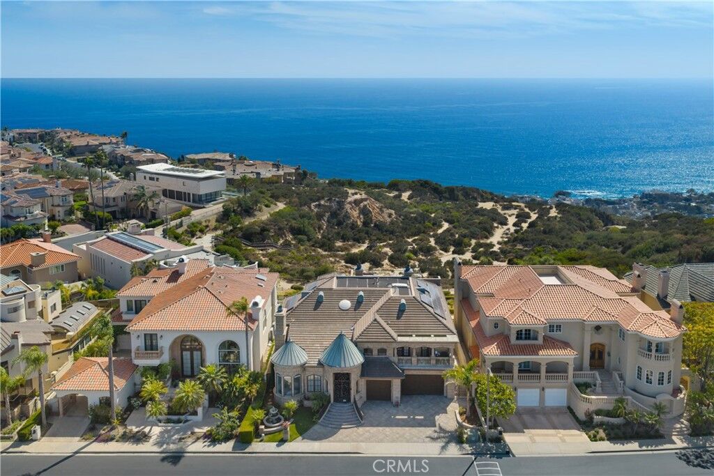 Property Photo:  31701 Isle Vista  CA 92677 