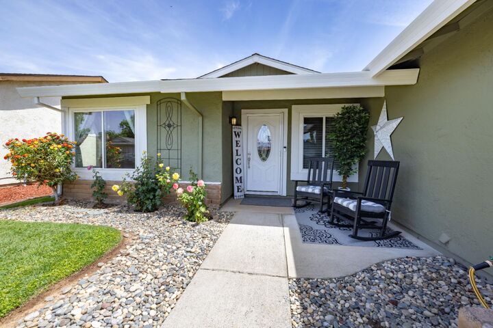 Property Photo:  4329 Rose Valley Way  CA 95826 