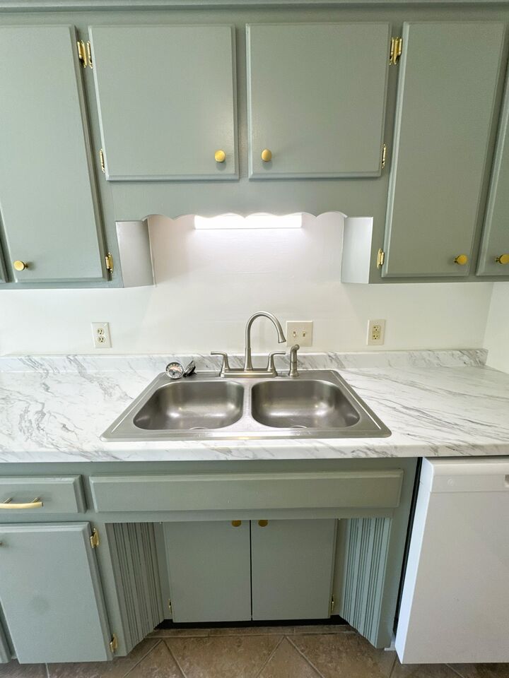 Property Photo:  1111 Forestwood Ct  TN 37167 