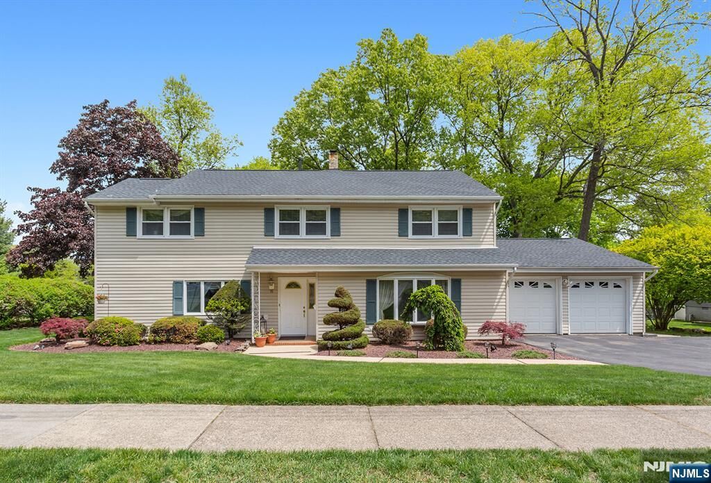 Property Photo:  16 Barbara Way  NJ 07470 