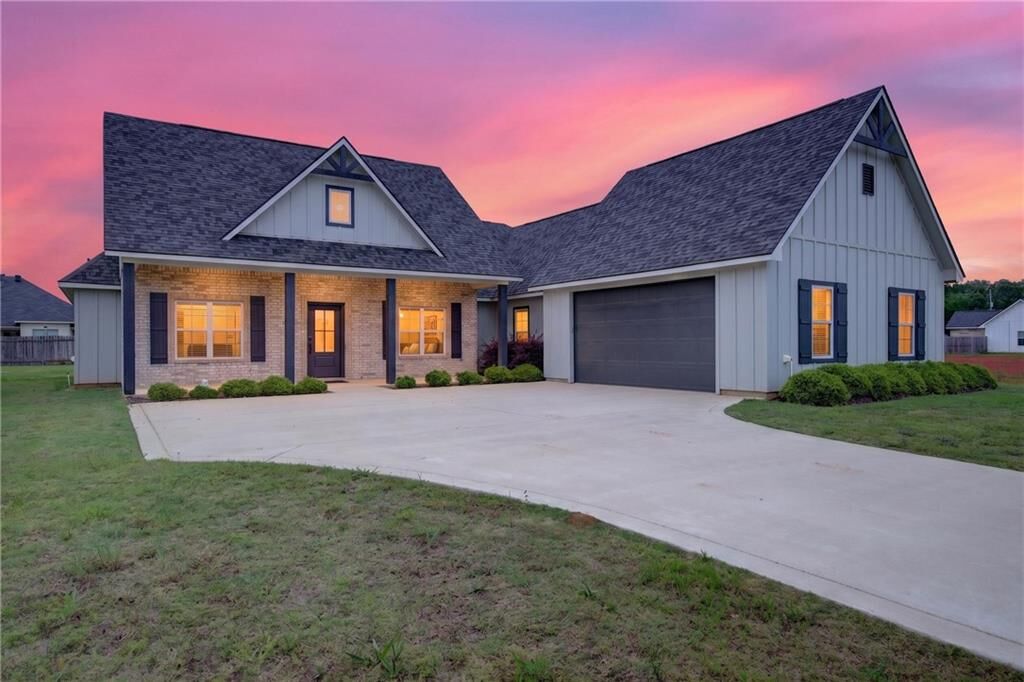 Property Photo:  127 Sitka Loop  LA 71037 