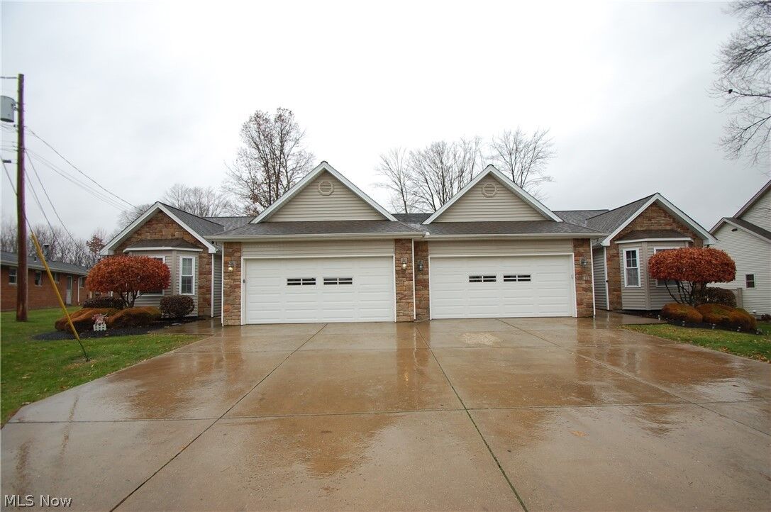 Property Photo:  784 Elmwood Drive  OH 44425 