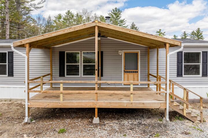Property Photo:  416 Bradford Road  NH 03773 
