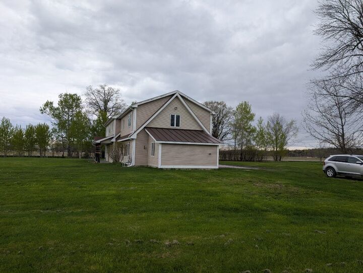 Property Photo: 913 N End W Road VT 05474