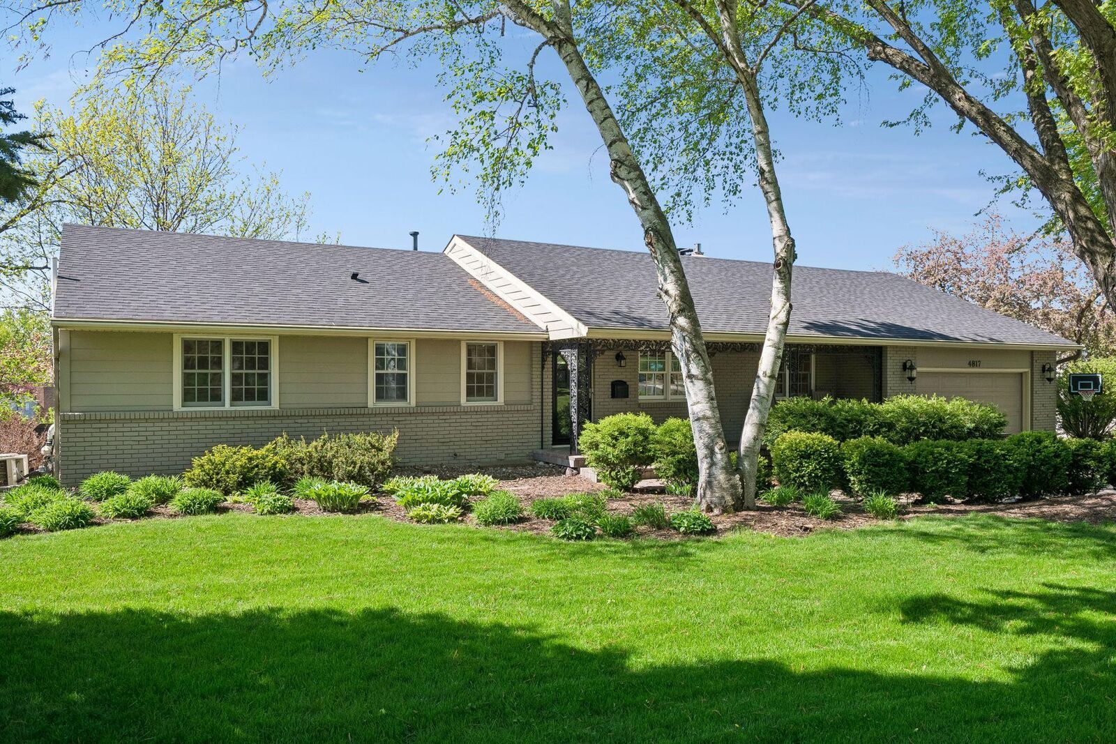 Property Photo:  4817 Wilford Way  MN 55435 