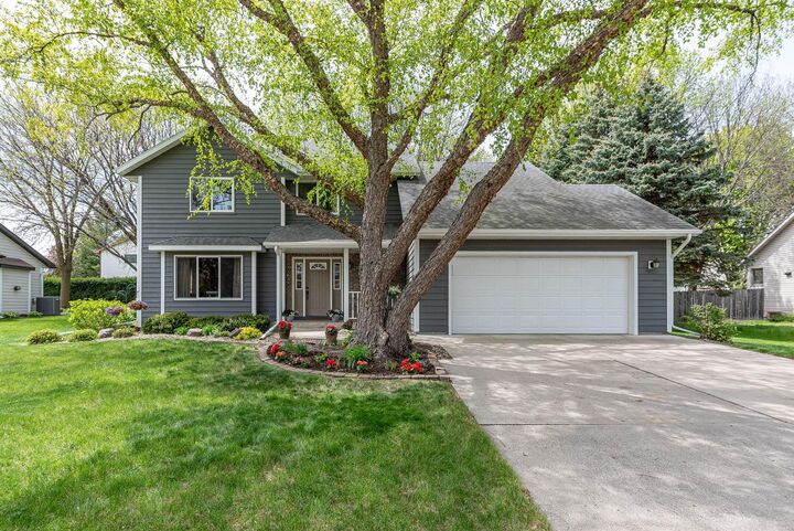 Property Photo:  305 Chancery Lane  MN 56001 