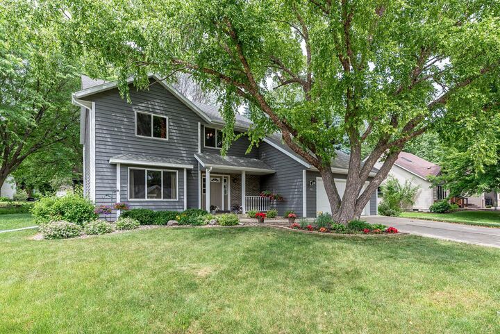 Property Photo:  305 Chancery Lane  MN 56001 