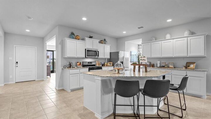 Property Photo:  9417 Walnut Cove Drive  TX 76108 