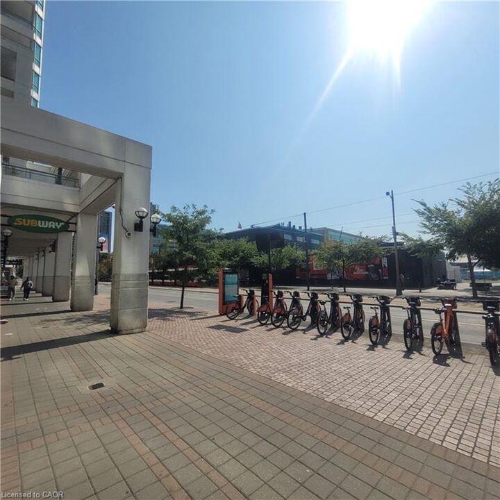 Property Photo:  228 Queens Quay W 2203  ON M5J 2X1 
