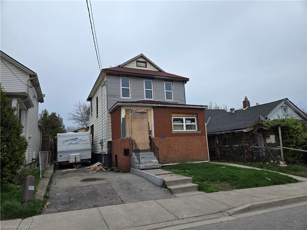 Property Photo:  4550 Crysler Avenue  ON L2E 3V4 