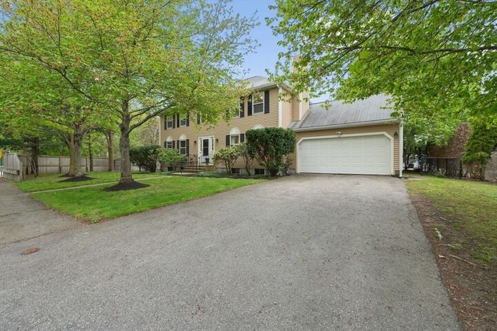 Property Photo:  2 Minuteman Ln  MA 02481 