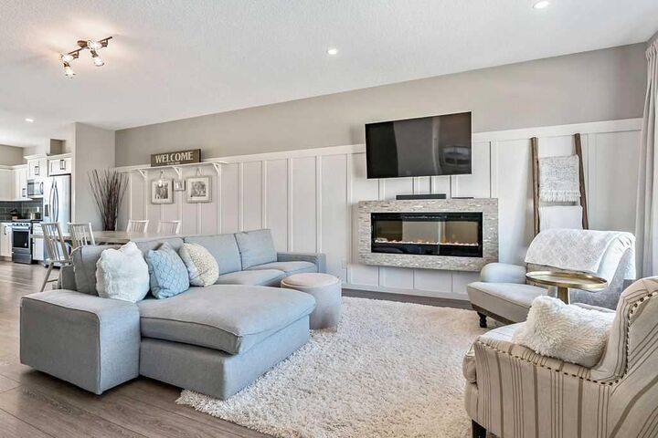 Property Photo:  233 Darcy Ranch Drive  AB T1S 5T1 
