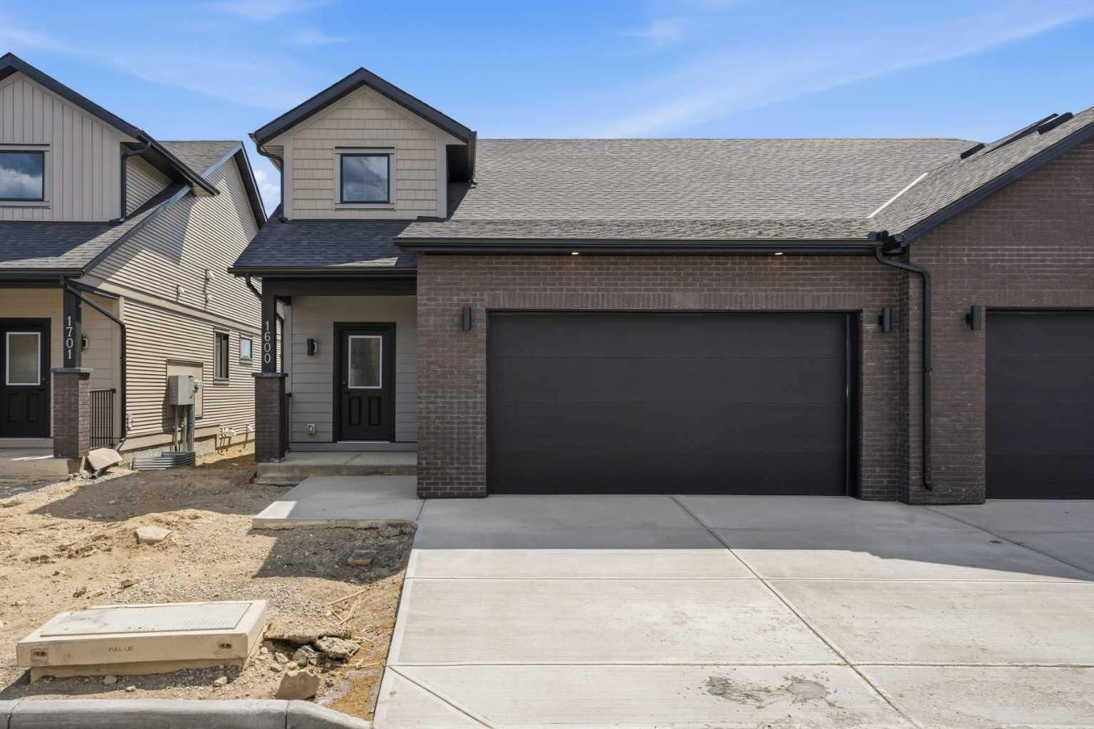 Property Photo:  15 Coopersfield Link SW 1600  AB T4B 5P5 