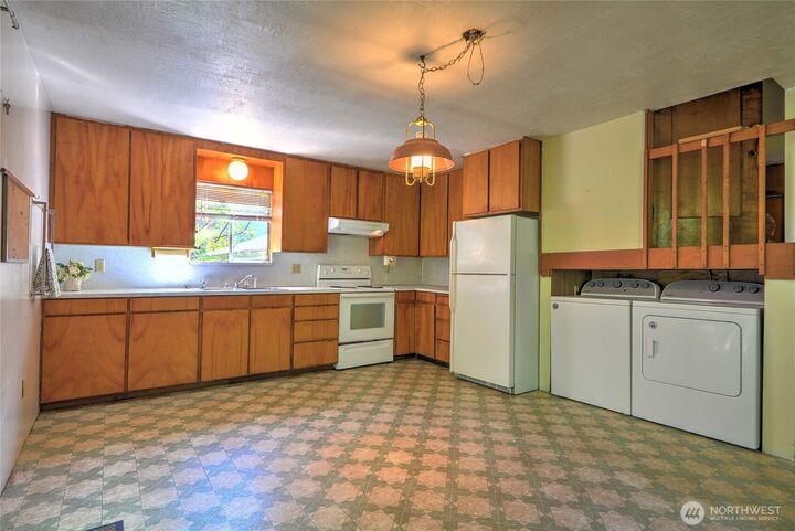 Property Photo:  11610  20th Street NE  WA 98258 