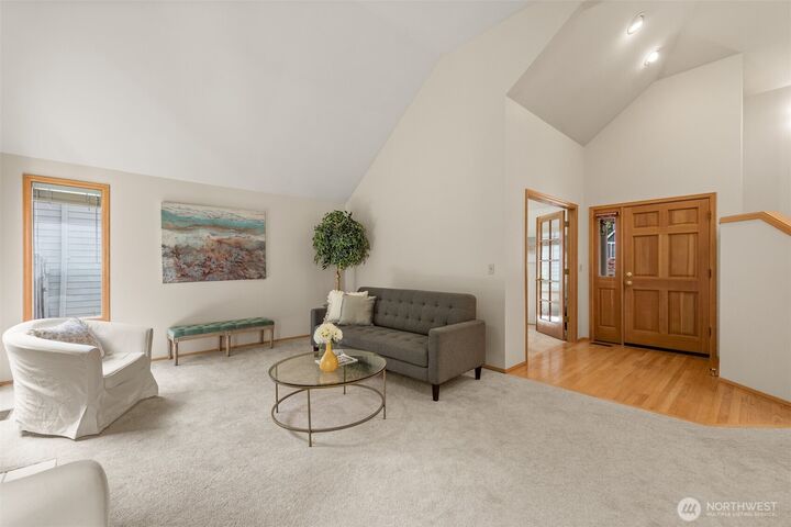 Property Photo: 25542 SE 41st Court WA 98029