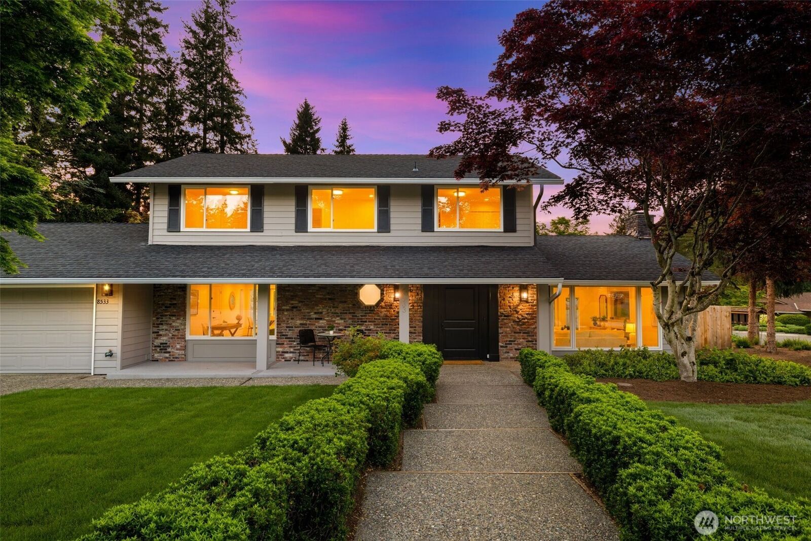 Property Photo: 8533 SE 76th Place WA 98040