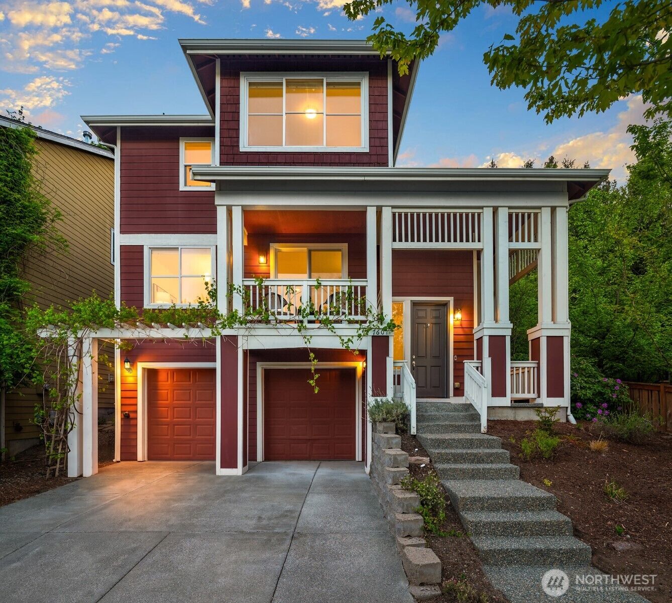 Property Photo: 7601 39th Avenue S WA 98118