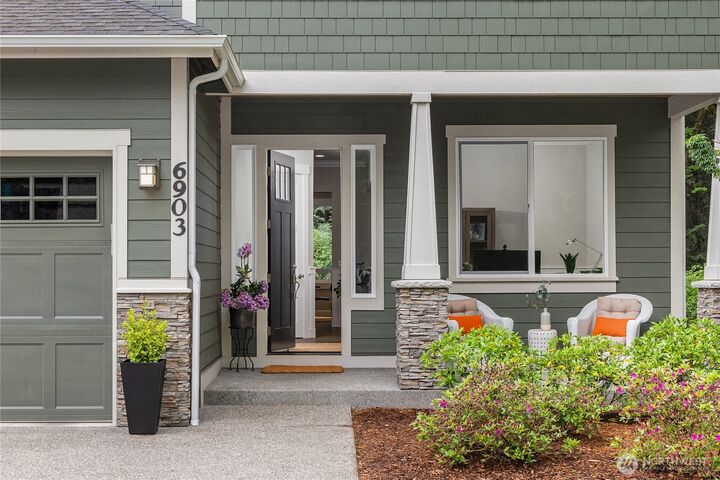 Property Photo:  6903 NE New Brooklyn Road  WA 98110 