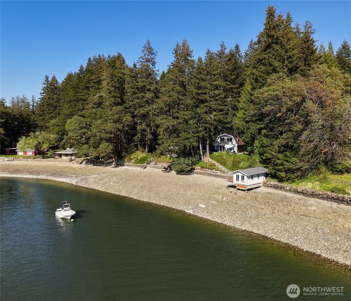 Property Photo: 13861 NE North Shore Road WA 98528